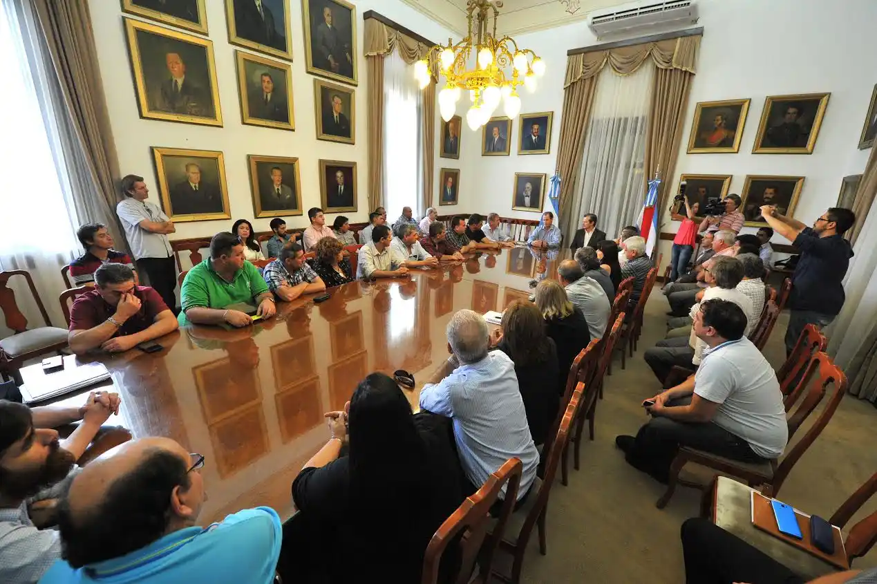 Bordet recibió a representantes de 36 gremios