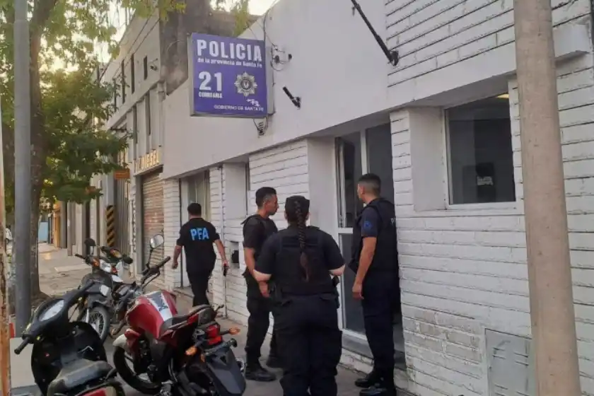 Allanaron la Comisaría 21 tras la desaparición de un joven de 18 años