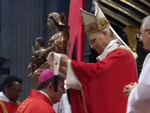 El Papa León XIV bendijo e impuso el Palio al nuevo arzobispo de una ciudad entrerriana