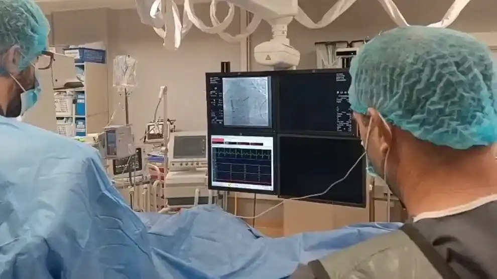 La intervención en el Hospital Córdoba se realizó a una persona de 67 años, con evolución favorable
