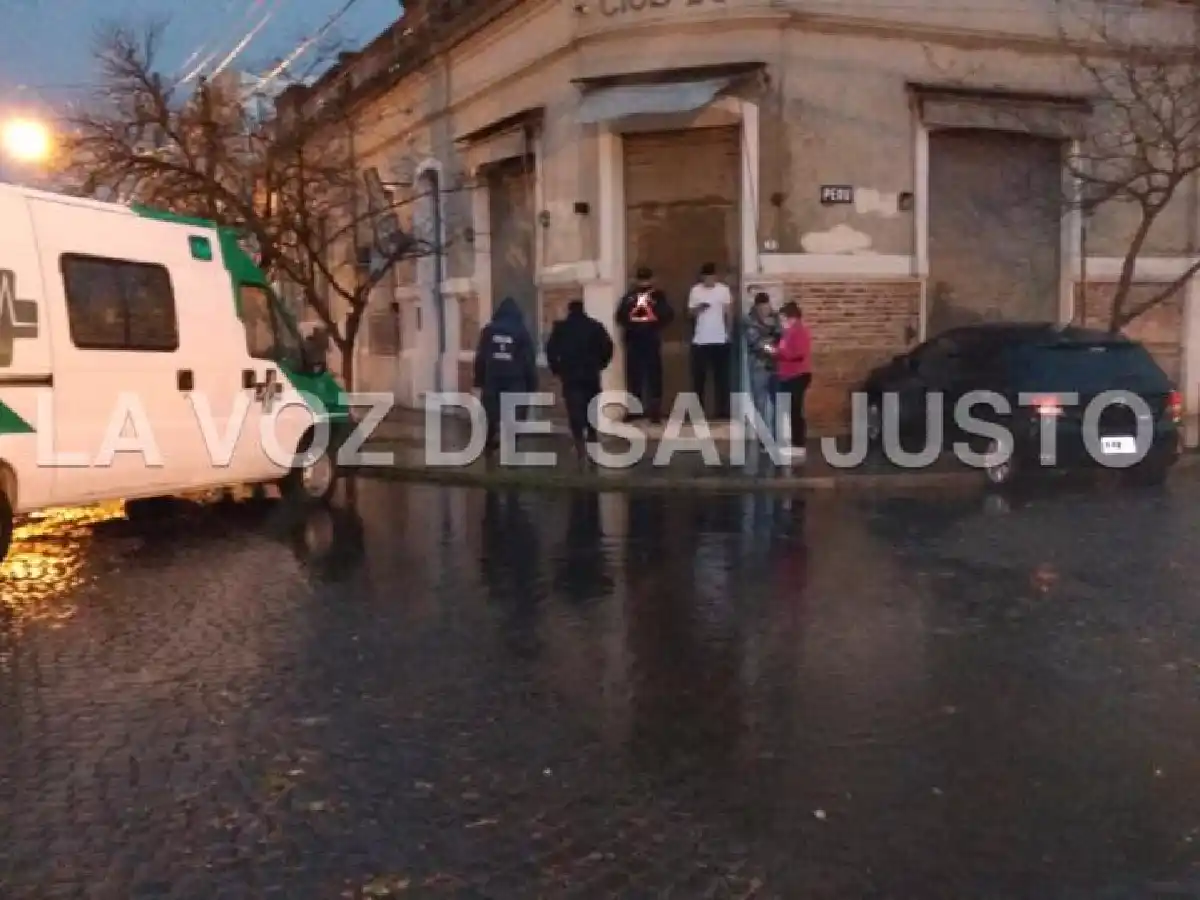 Se accidentó y la ambulancia que la trasladaba luego chocó