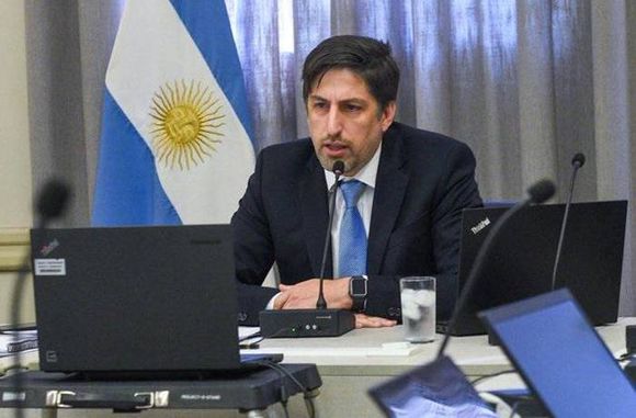 Analizan extender calendario escolar para quienes estén por culminar secundario