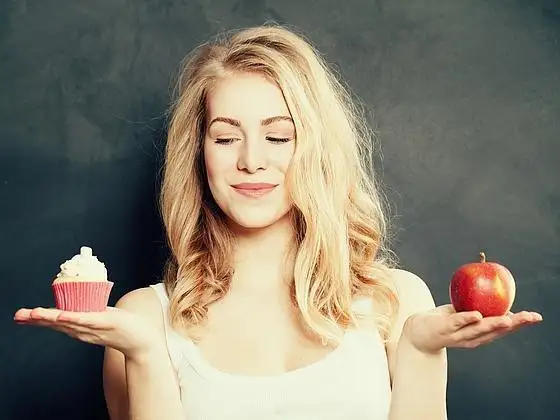 Tres pensamientos tóxicos que boicotean tu dieta