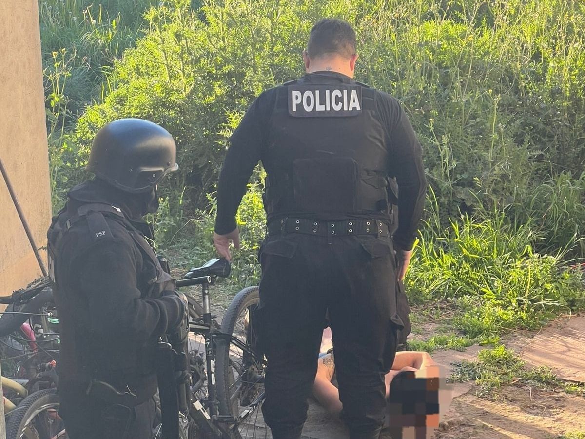 Personal policial en el momento de la detención  del sujeto.