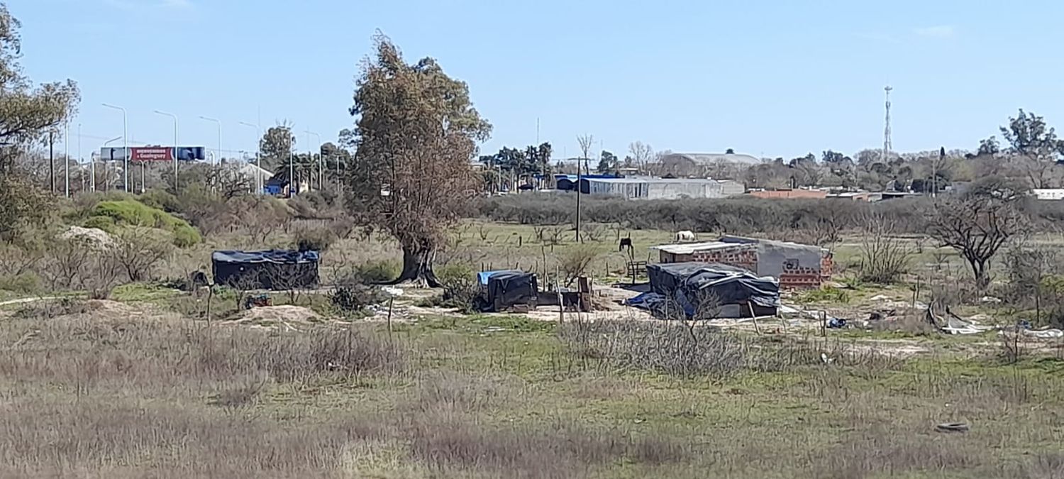 Para no caer en la pobreza, una familia tipo necesitó ingresos por casi 940.000 pesos