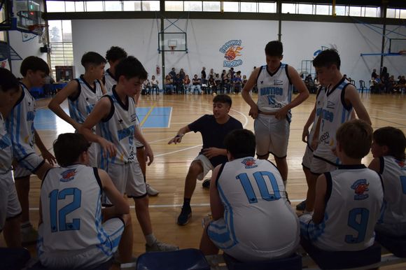 Básquet: Náutico y Mitre juegan la Liga Provincial Formativa