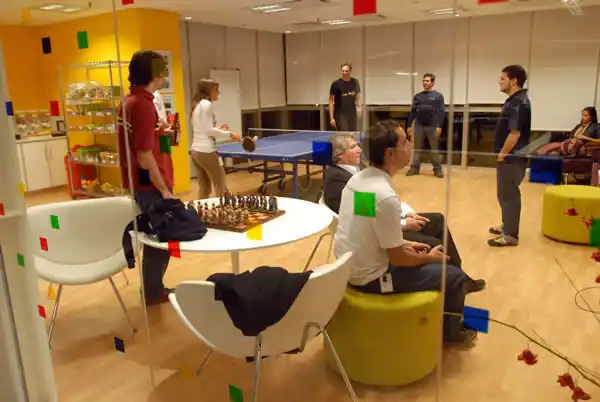 Scioli visita las oficinas de Google Argentina