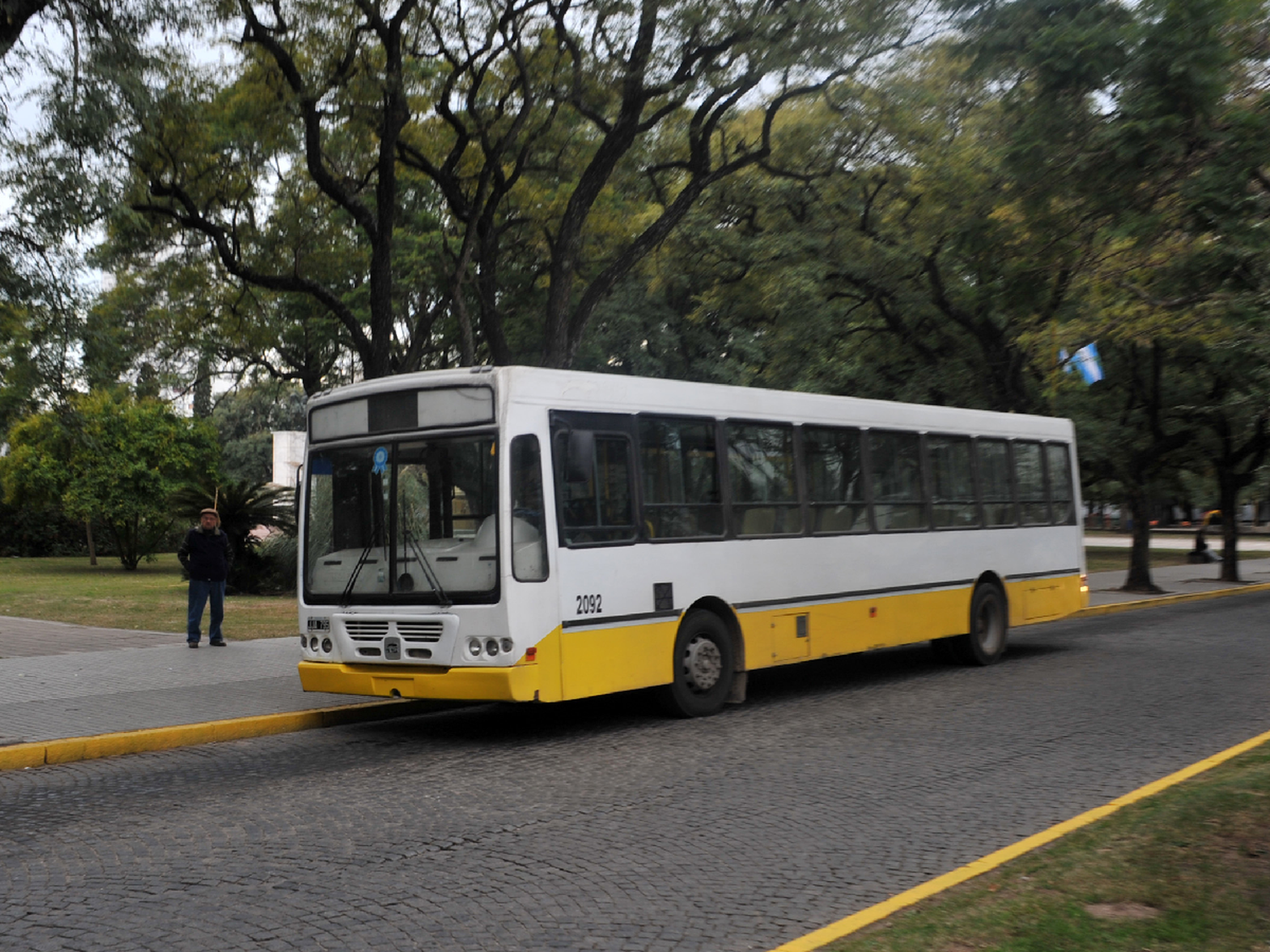 Cómo serán los servicios municipales el feriado de este lunes
