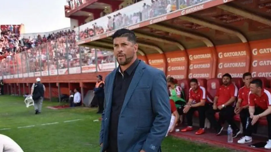 "Nuestro objetivo es quedar en la historia del club y llevarlo a primera"