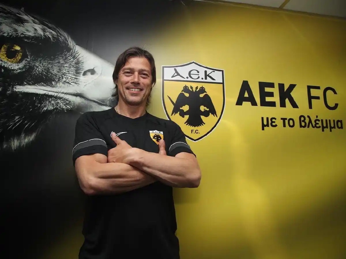 Almeyda es el nuevo DT del AEK Atenas