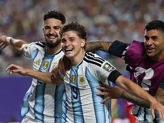 La alegría de Julián Alvarez tras un golazo inolvidable.
