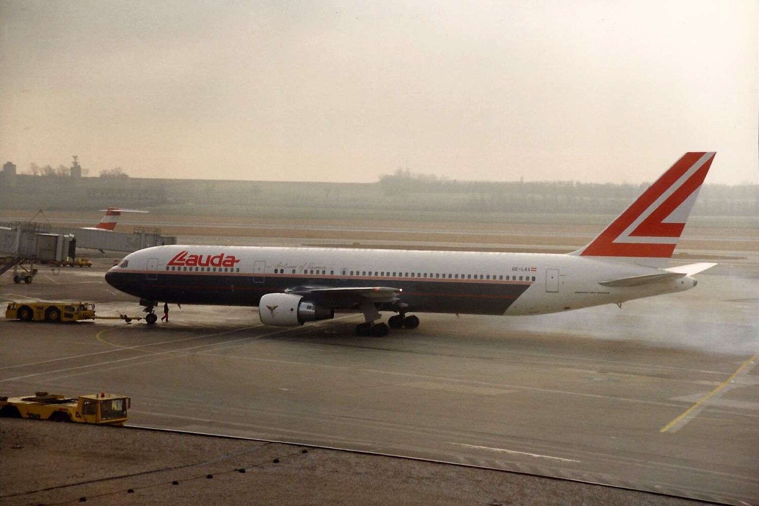 El reversor que cambió la aviación: a 34 años del accidente del Boeing 767-300ER de Lauda Air