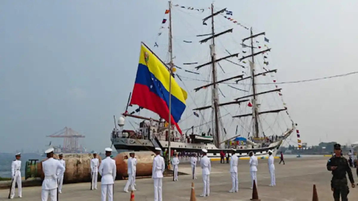 PARA ESTRECHAR LAZOS de amistad con América Latina: el buque escuela Simón Bolívar está de visita en Honduras