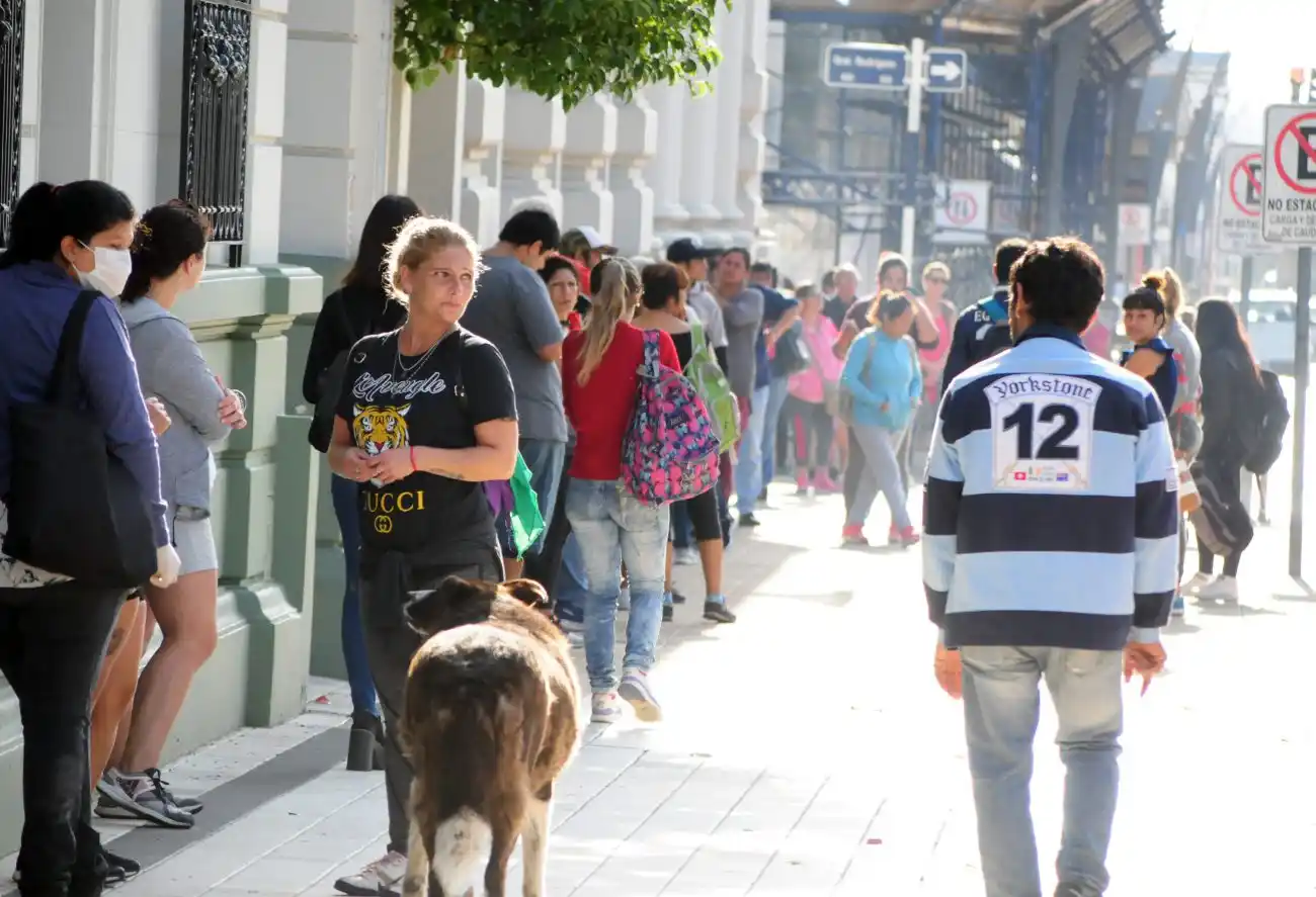 Se confirmó que los bancos abrirán el sábado y domingo 