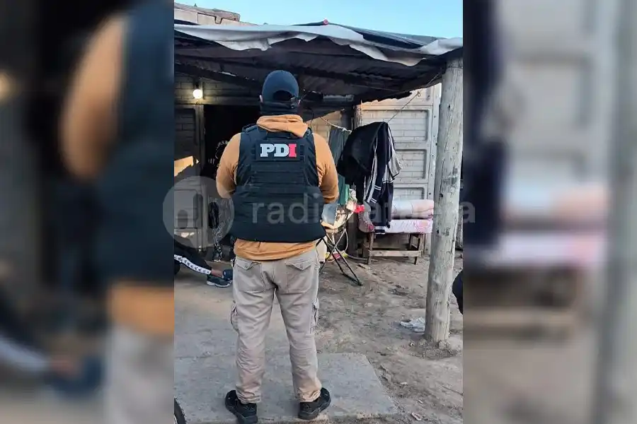 Le dispararon a un hombre en un intento de robo: allanamiento y detención por Tentativa de Homicidio en Villa Minetti