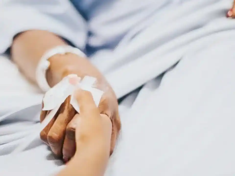 UCR presenta un proyecto para legalizar la eutanasia y la asistencia médica para morir en Argentina