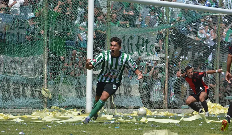 Rodrigo Ríos en su paso por Germinal de Rawson.