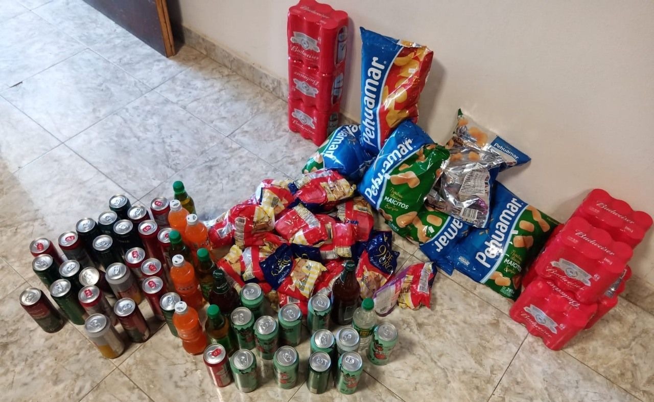 Decomisan alimentos vencidos y con la fecha de vencimiento borrada