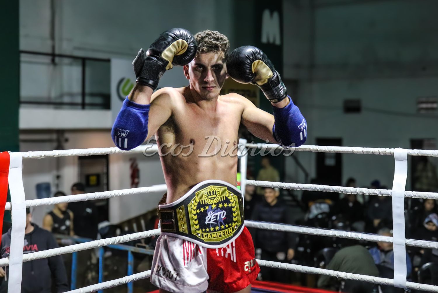 Malco Álvarez posa con su cinturón
