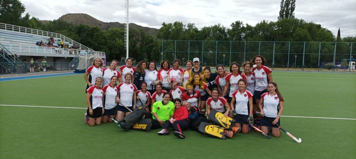 Las Mamis Hockey del Jockey Club en San Luis