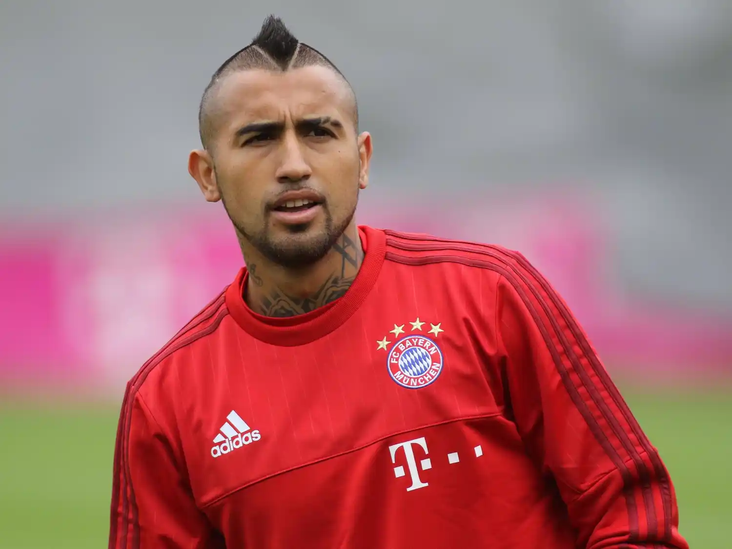 Arturo Vidal juega actualmente en Colo Colo de Chile.