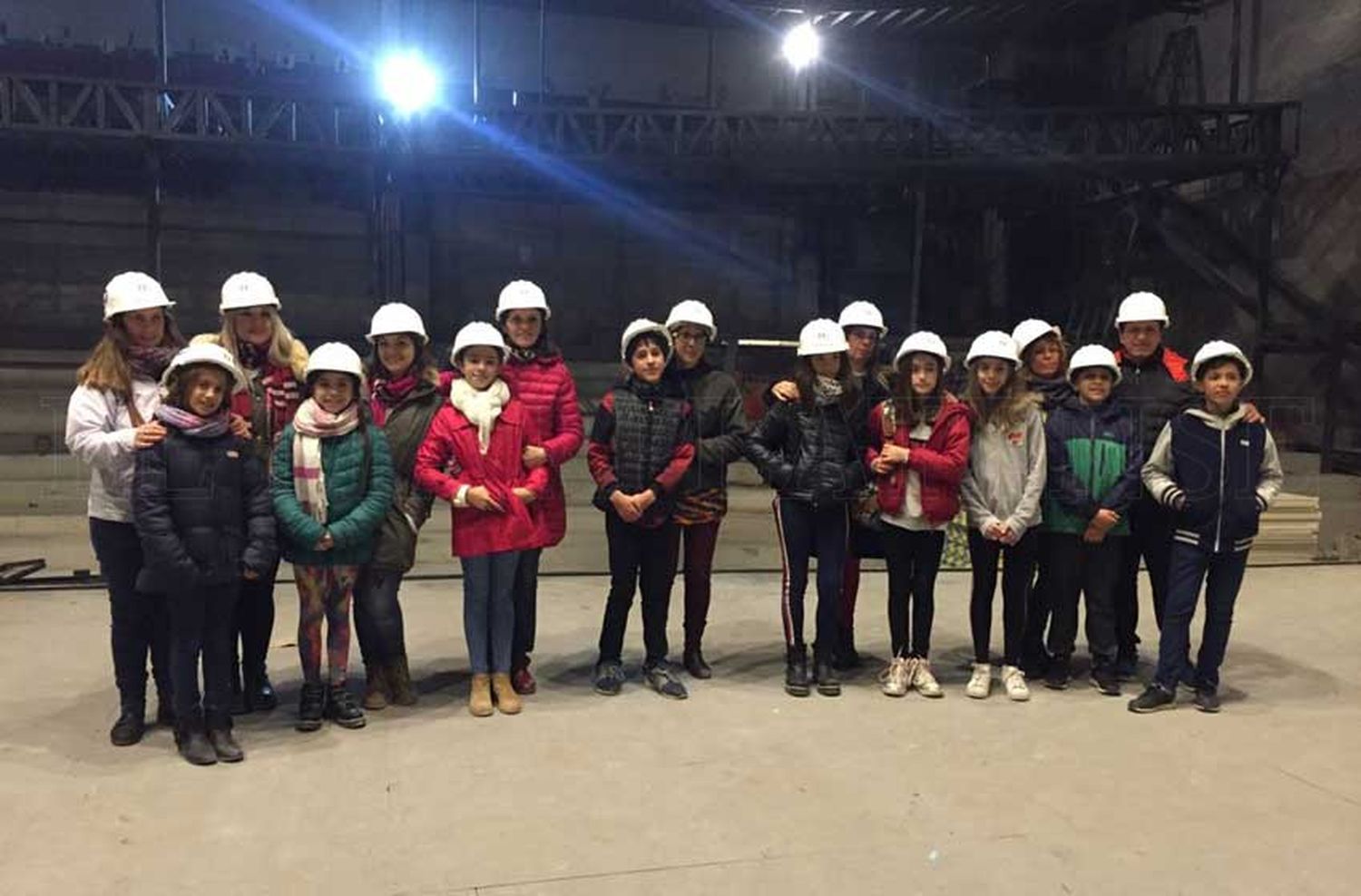 Alumnos del ISA y familiares disfrutaron una recorrida en el Tronador