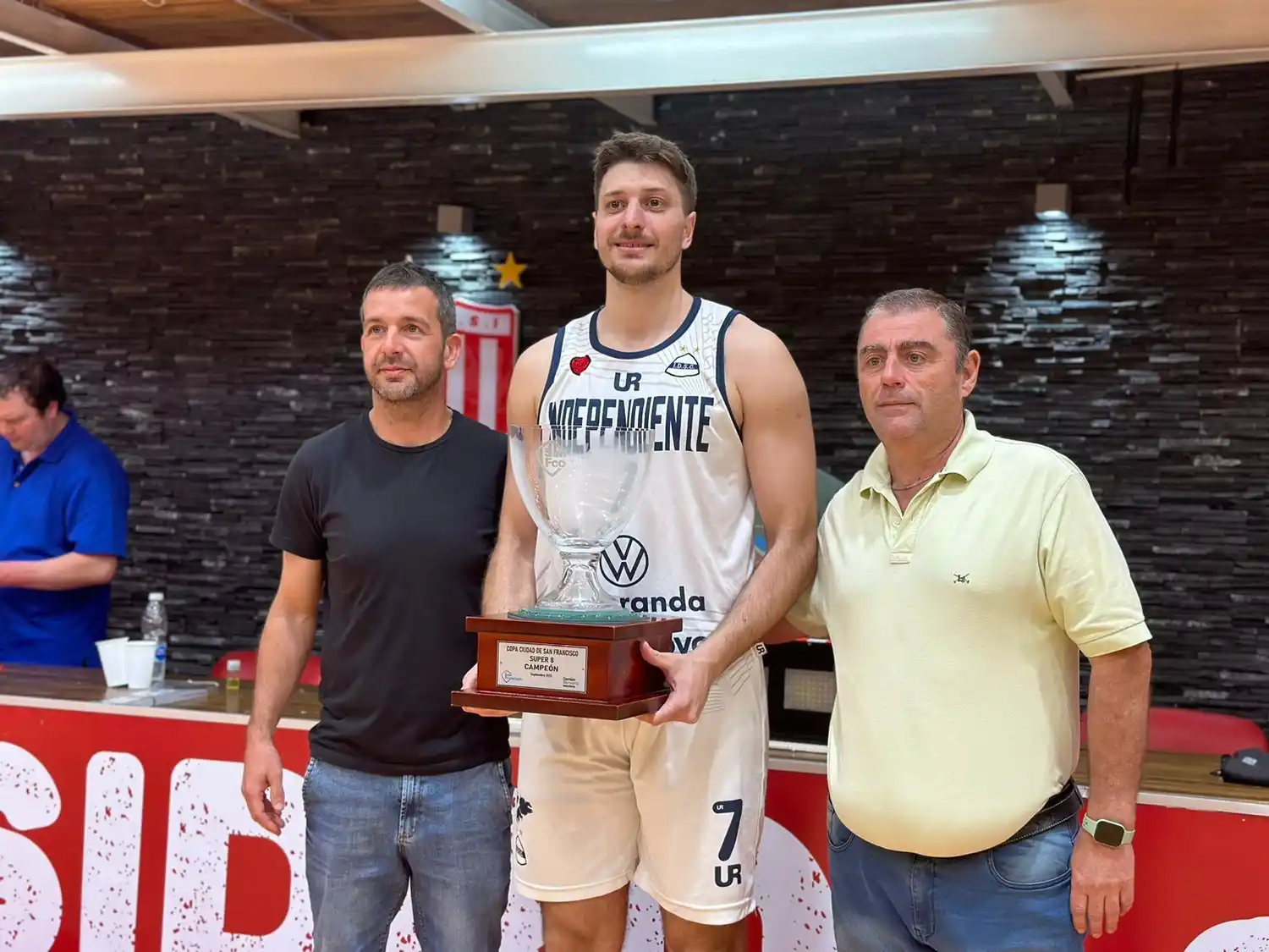 Independiente de Oliva es el campeón de la Copa "Ciudad de San Francisco"