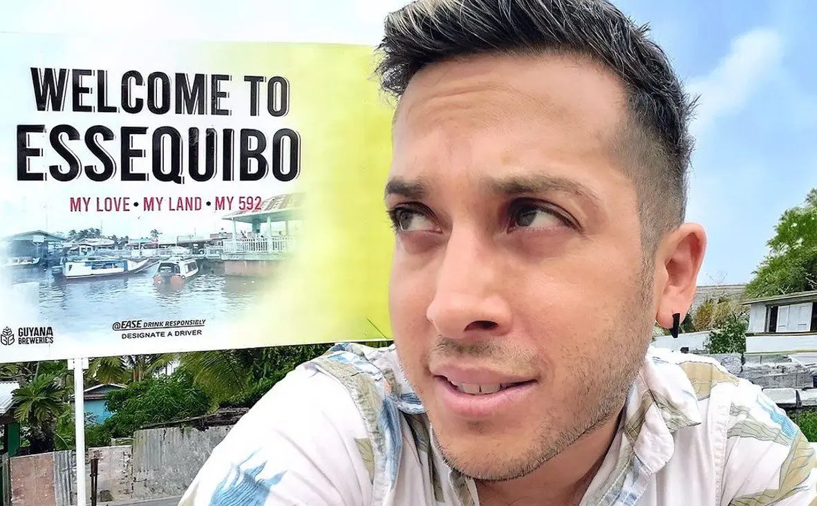 Arrestan por unas horas a Álex Tienda cuando grababa documental en el Esequibo