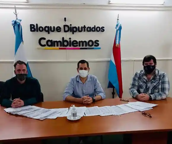 Brupbacher recibió firmas  en apoyo a su proyecto  sobre los gimnasios