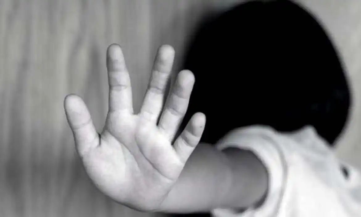 Condenan a 16 años de prisión a un hombre por violar a su sobrina