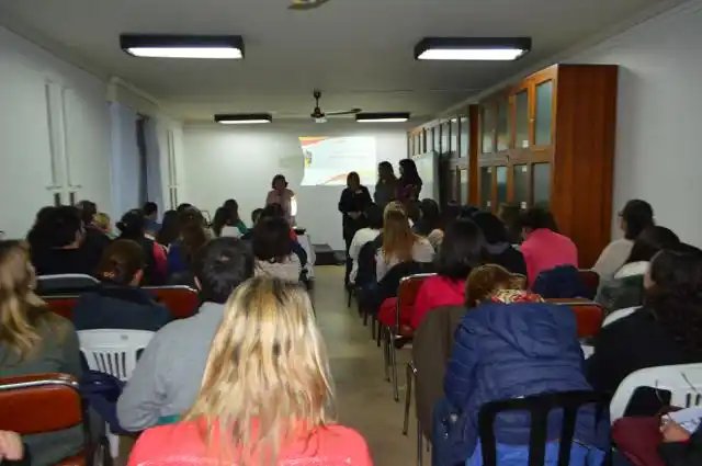 Comenzó con éxito el curso sobre Programación Neurolingüística en El Ateneo del Debate Pregón