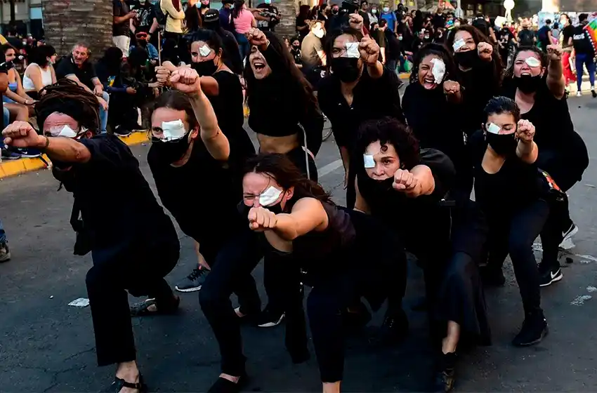 Las marchas en Chile dejan dos muertos, más de 50 heridos y 450 detenidos