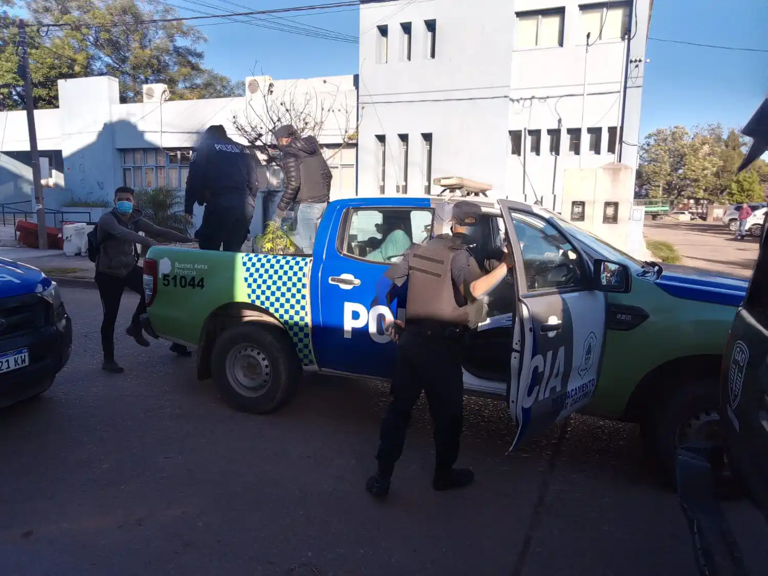 Caso Andreani: la madre de uno de los detenidos aseguró que no tiene “nada que ver”