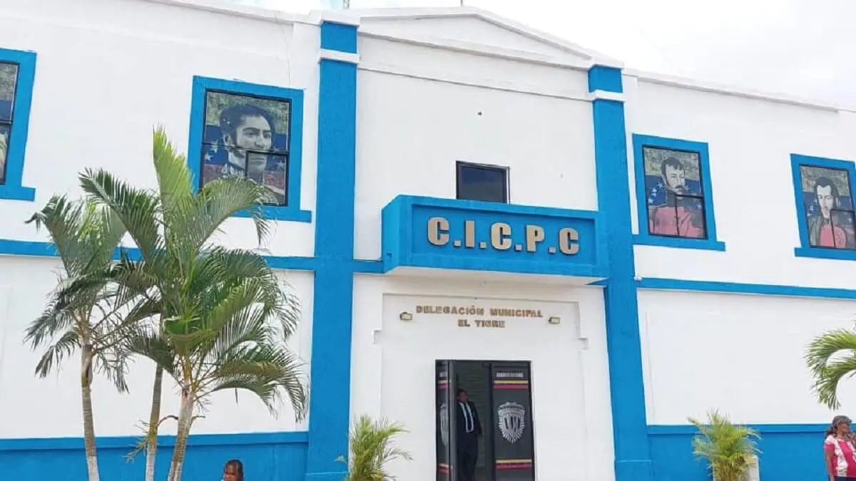 Detuvieron a dos sujetos que vendían droga camuflada en aguacates y merey