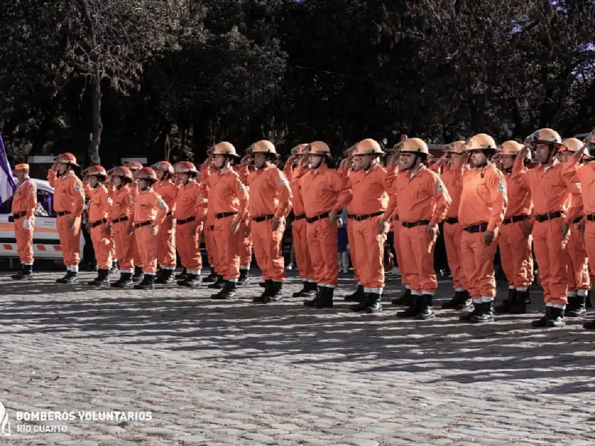 Rio Cuarto: los vecinos ayudaron a los bomberos a pagar $80 mil de luz
