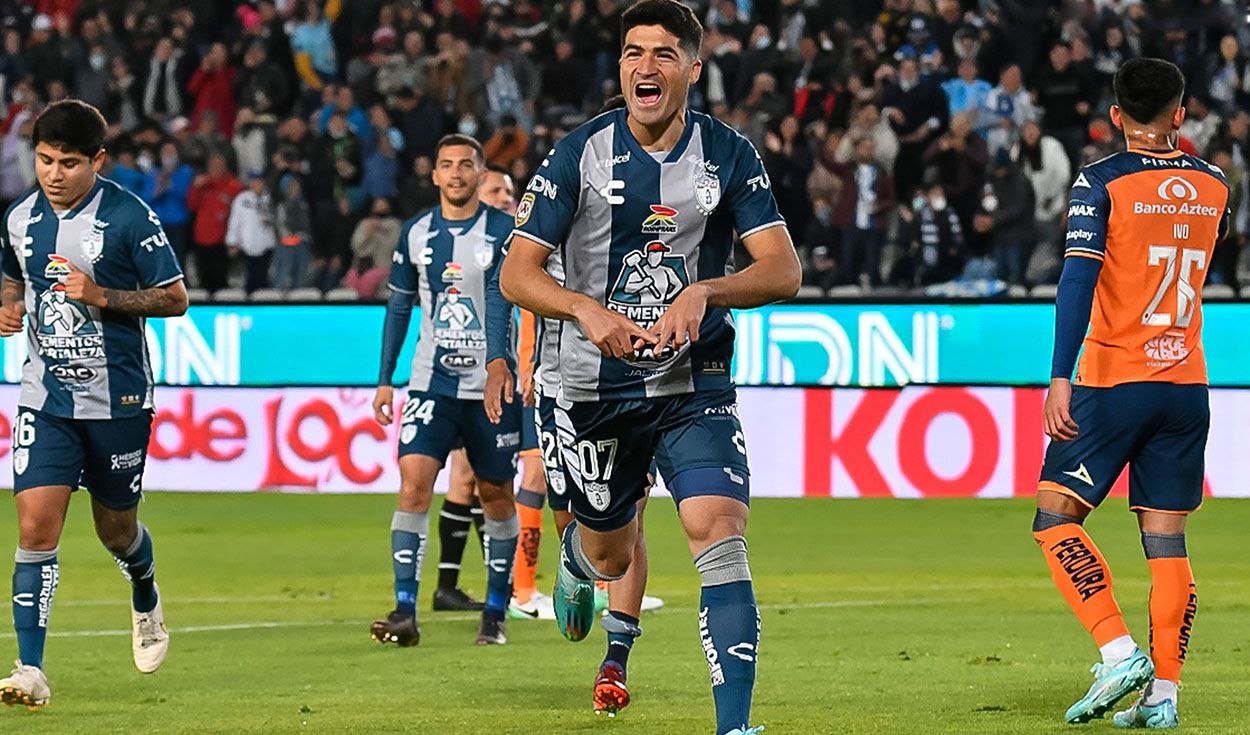 El campeón Pachuca debutó goleando con un doblete de Ibáñez