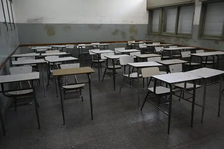 Gremios docentes bonaerenses afianzan el reclamo de suspensión de clases presenciales por el avance del coronavirus