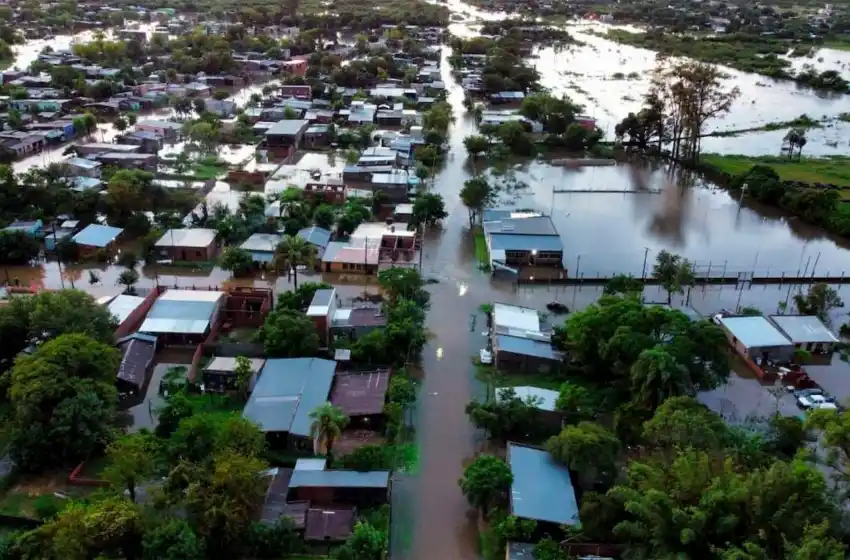 Permanecen evacuadas 328 personas por las lluvias y las inundaciones en Corrientes