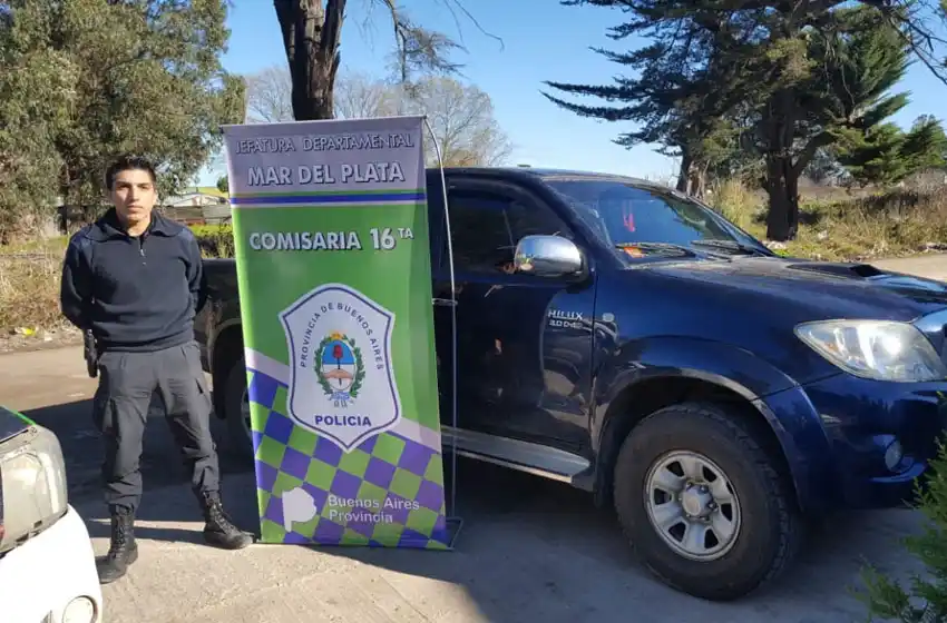 Iban en una camioneta robada y les secuestraron armas: hay 3 detenidos