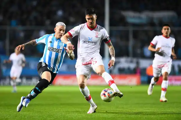 Merolla, en conflicto con Huracán