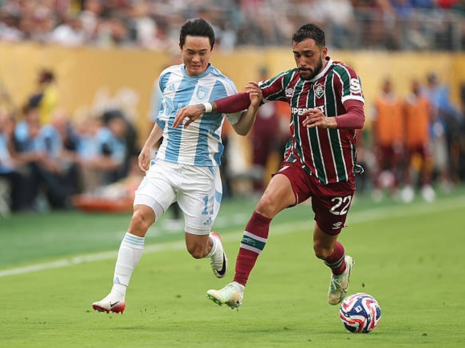Fluminense resolvió un partido complicado