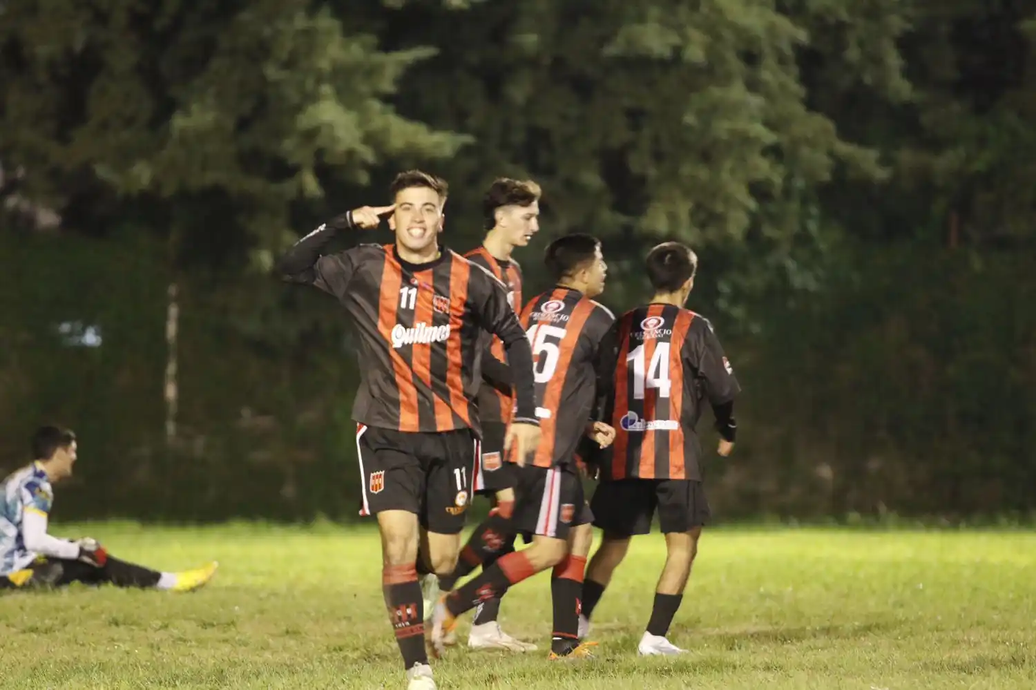 Lalo Cepeda celebra el gol del empate de Central Entrerriano (crédito: Instagram Gol Entra).