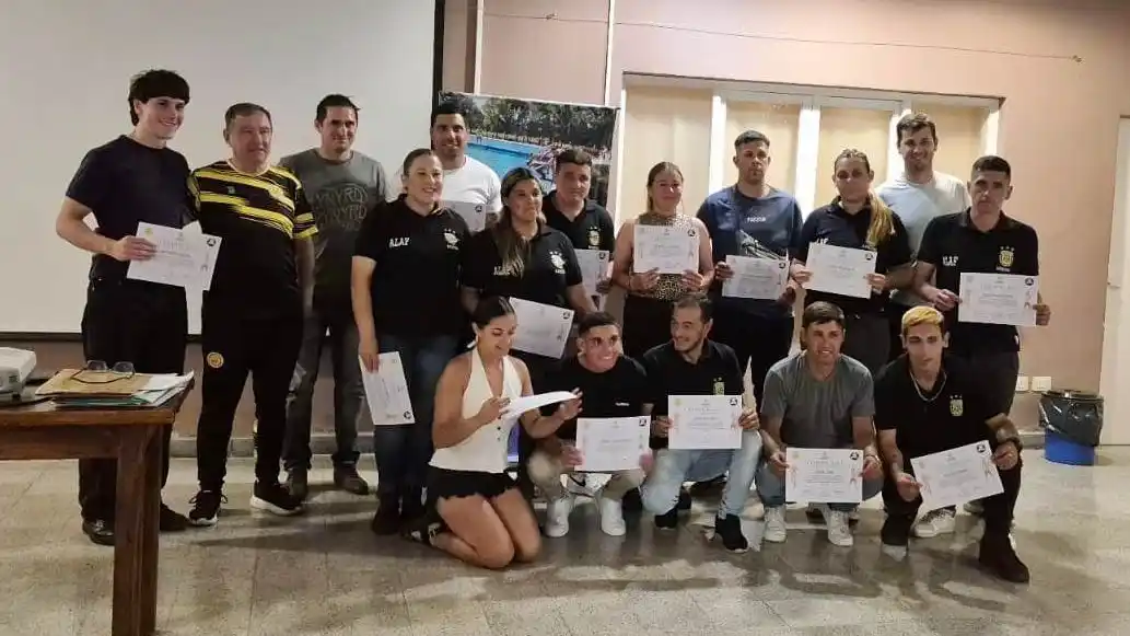 Nuevos árbitros. Quince loberenses realizaron la capacitación