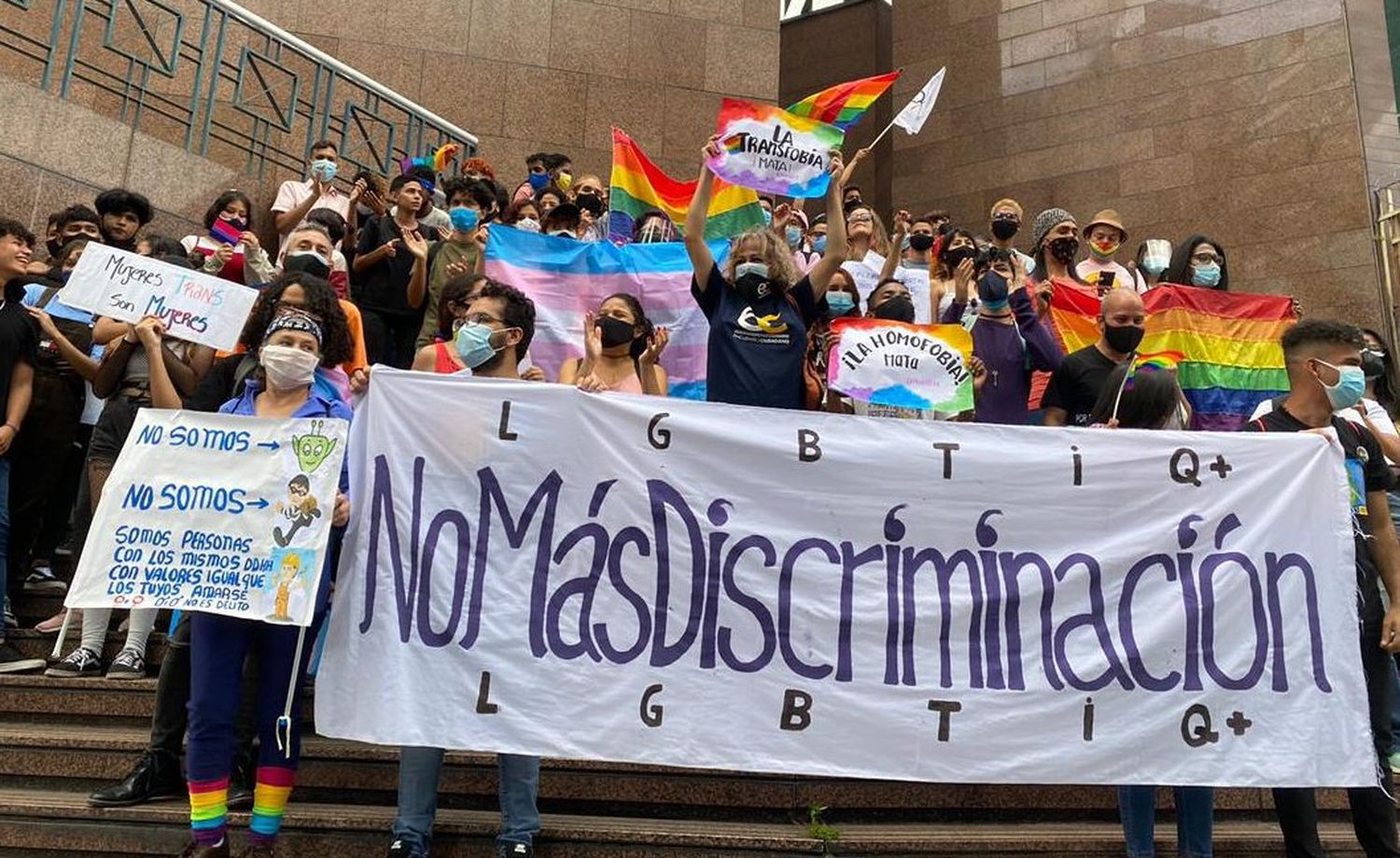 Una comunidad abandonada y agredida: movimiento LGBTI exige al Estado sus derechos