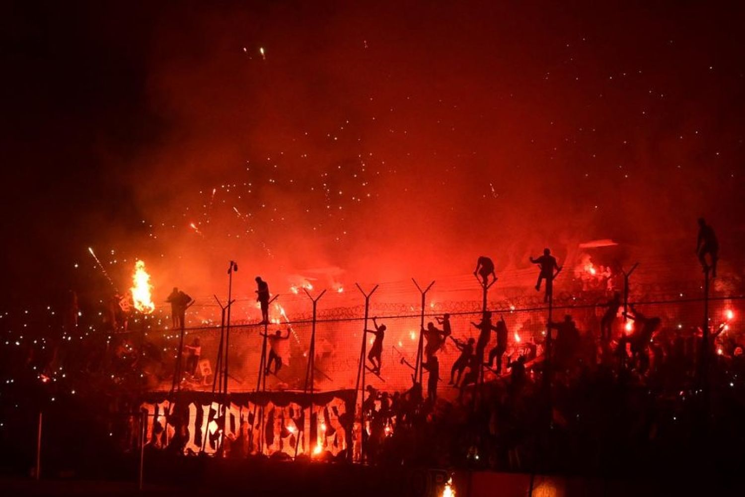 Los hinchas de Newell´s deliraron en el Banderazo en apoyo a sus jugadores