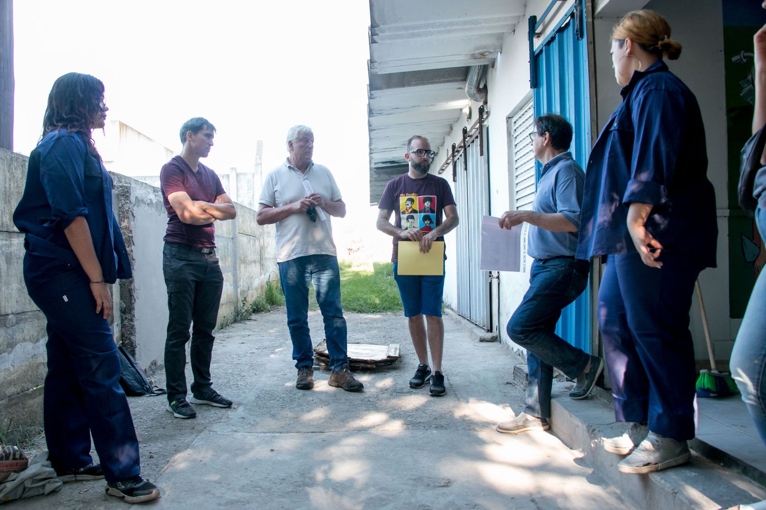 Elaborarán planchones ecológicos para generar empleo joven y mejorar las viviendas en los barrios populares