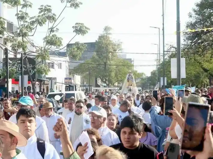 La feligresía católica rindió honores a su santa patrona