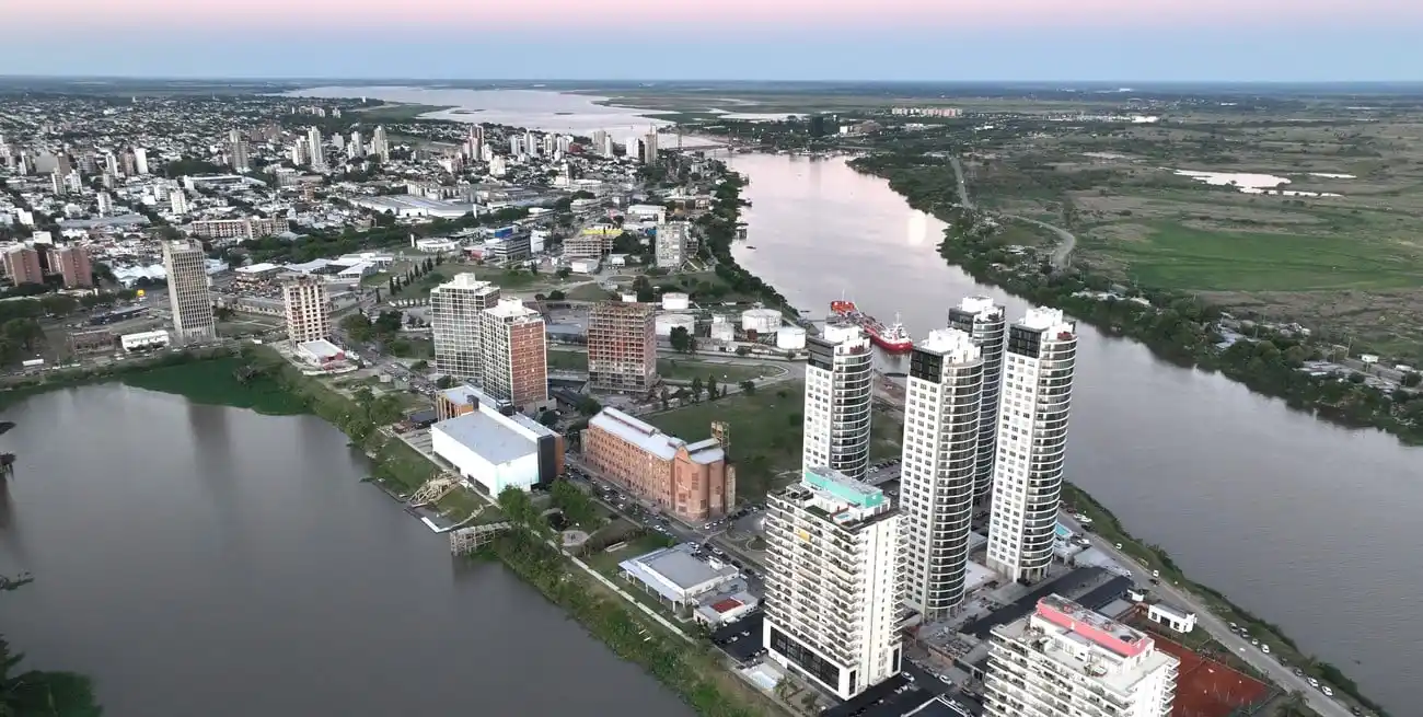 La zona portuaria de Santa Fe, el sector con mayor crecimiento urbano de los últimos tiempos. Fernando Nicola.