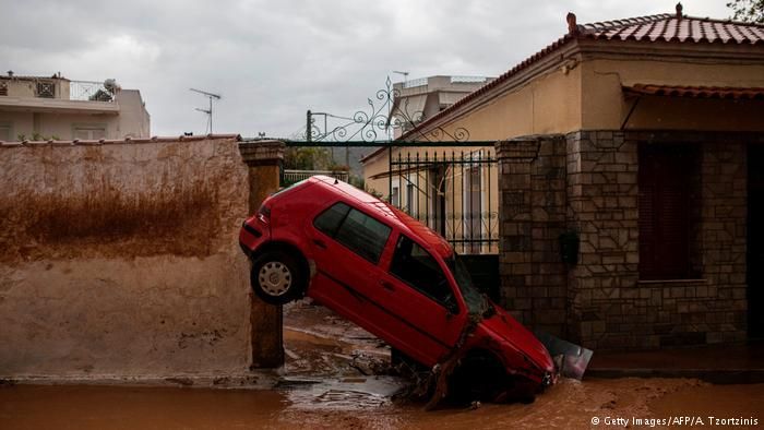 Ascienden a 23 los muertos por las inundaciones en Grecia