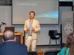 El Concejo declaró de interés el libro sobre ciberdelitos del exfiscal Lucas Moyano